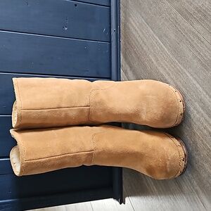 size 6: ugg heeled boots camel color